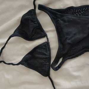90's Victoria's Secret crochet string bikini